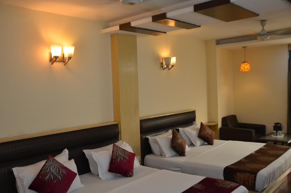 Hotel Milan Deluxe New Delhi Exterior foto