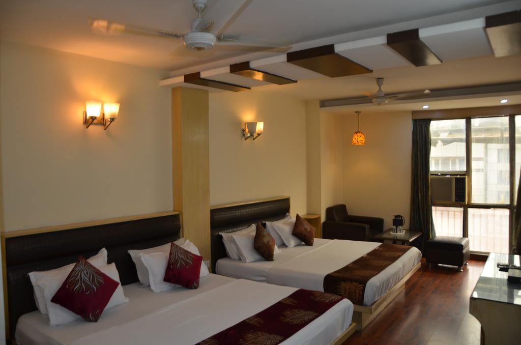 Hotel Milan Deluxe New Delhi Exterior foto