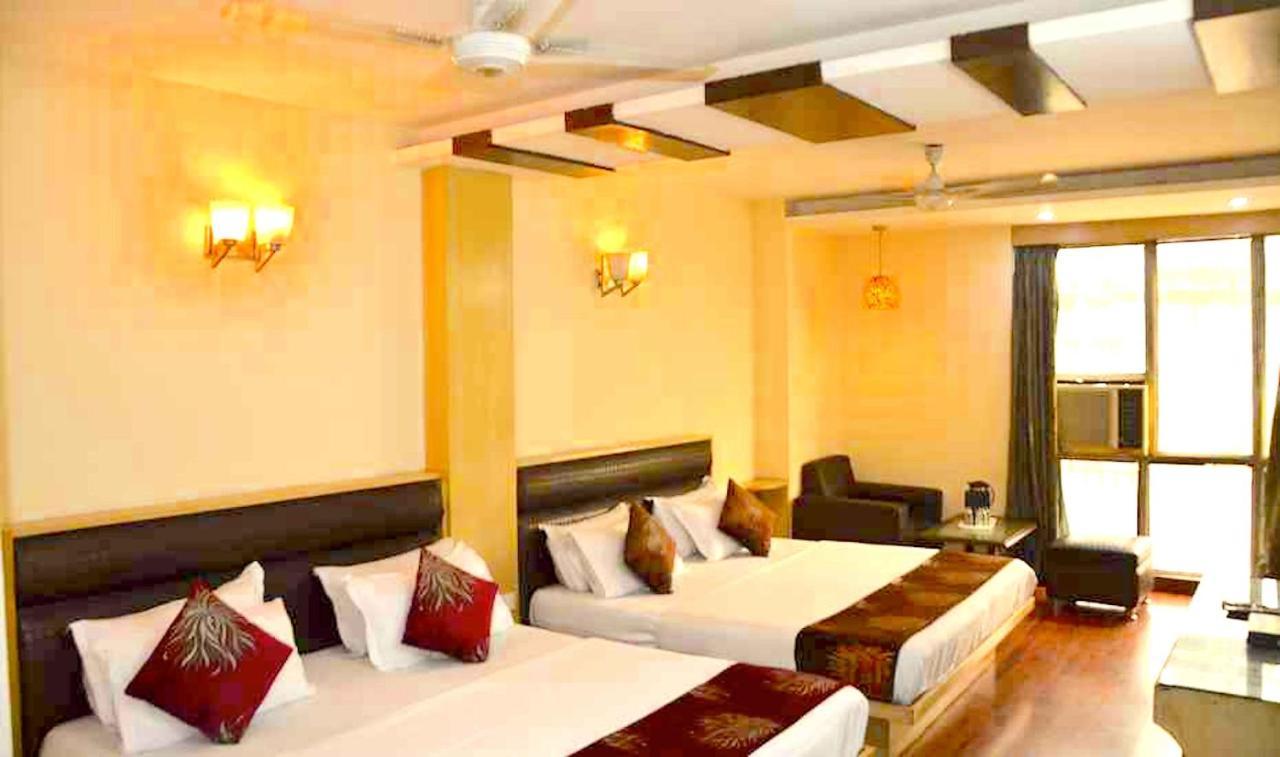 Hotel Milan Deluxe New Delhi Exterior foto